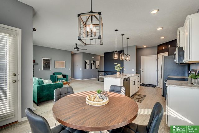 8557 King Street, Omaha, NE 68122