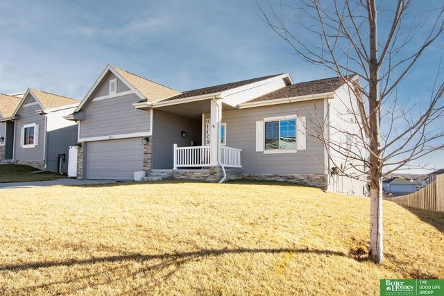 8557 King Street, Omaha, NE 68122