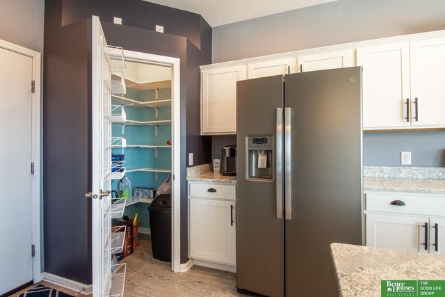 8557 King Street, Omaha, NE 68122