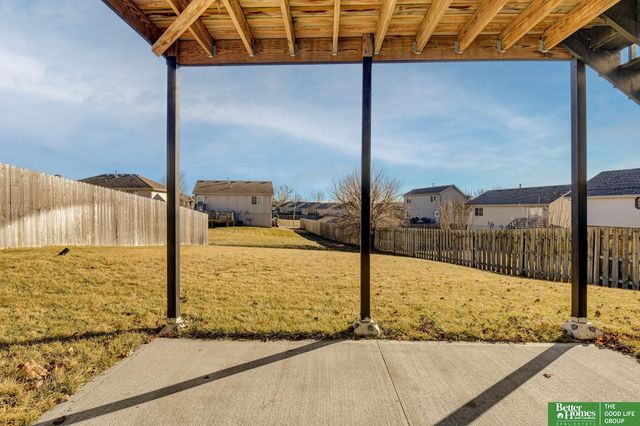 8557 King Street, Omaha, NE 68122