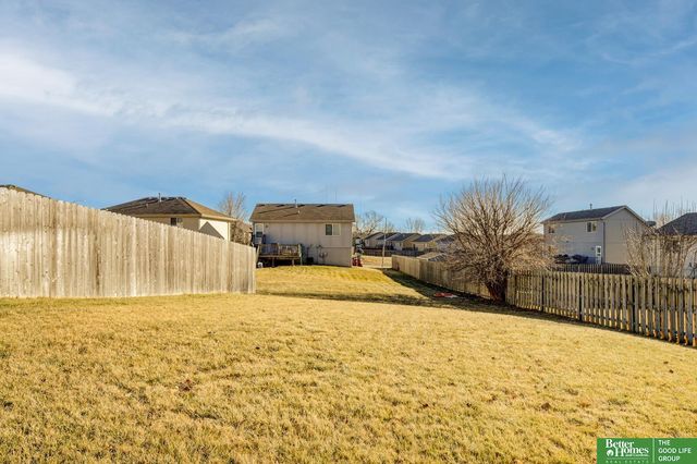 8557 King Street, Omaha, NE 68122