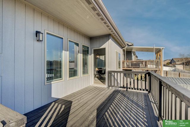 8557 King Street, Omaha, NE 68122