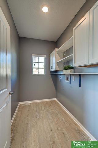 8557 King Street, Omaha, NE 68122