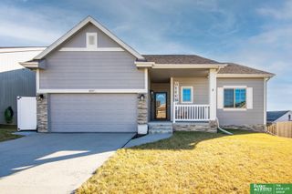 8557 King Street, Omaha, NE 68122