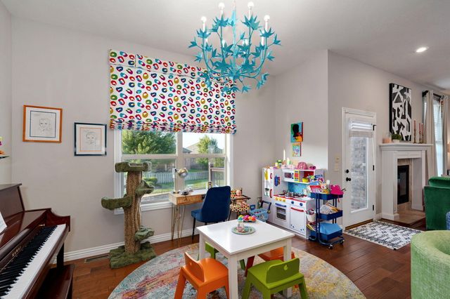 1653 North Oakfair Place, Springfield, MO 65802