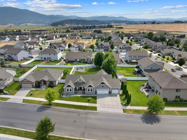 19202 E 11th Ave, Greenacres, WA 99016