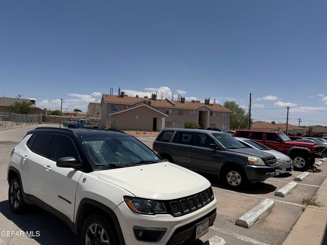 1525 Pullman Drive 16, El Paso, TX 79936