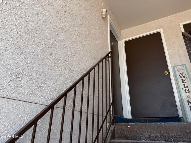 1525 Pullman Drive 16, El Paso, TX 79936