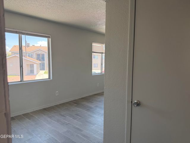 1525 Pullman Drive 16, El Paso, TX 79936