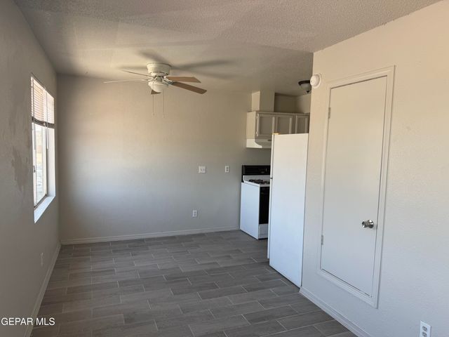 1525 Pullman Drive 16, El Paso, TX 79936