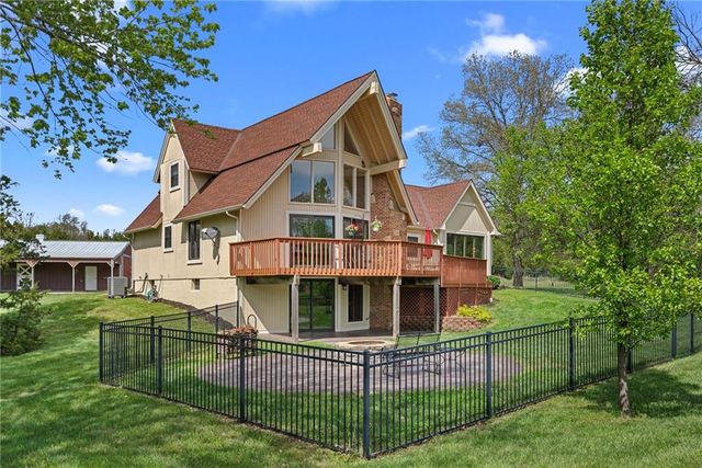 22800 W 246th Street, Paola, KS 66071