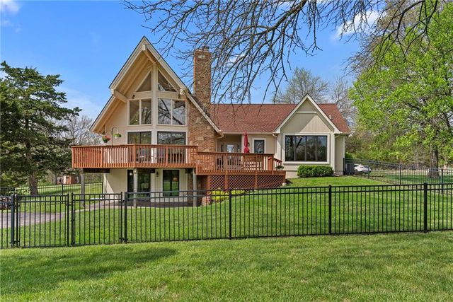 22800 W 246th Street, Paola, KS 66071
