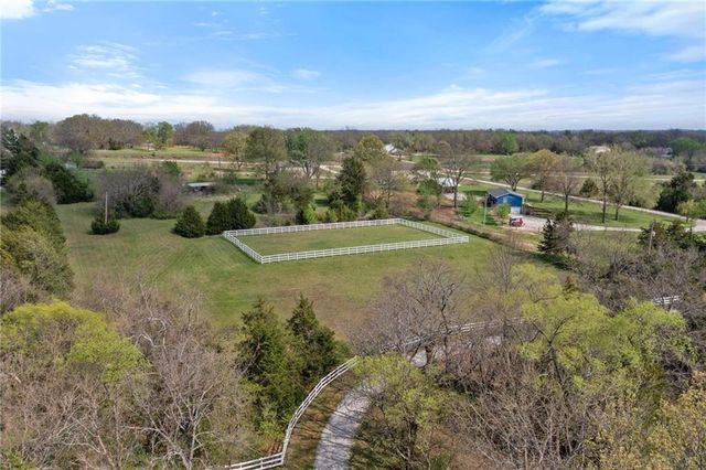 22800 W 246th Street, Paola, KS 66071