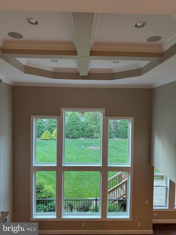 7702 TRAMMELL RD, Annandale, VA 22003