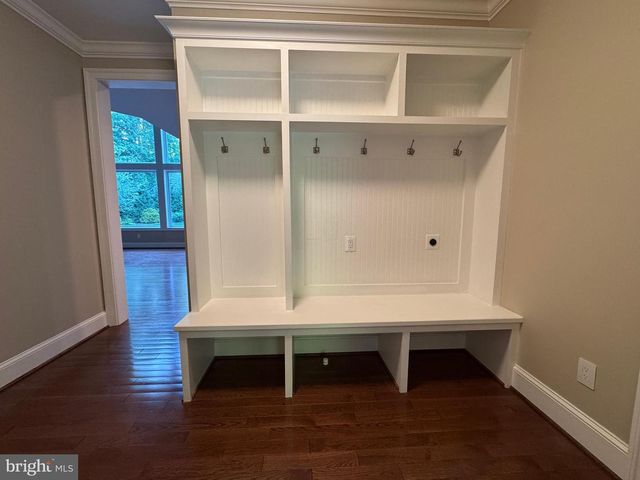 7702 TRAMMELL RD, Annandale, VA 22003