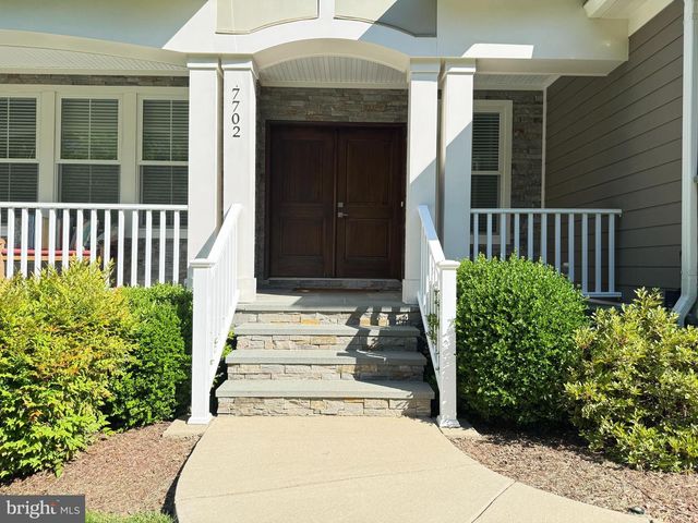 7702 TRAMMELL RD, Annandale, VA 22003