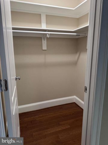 7702 TRAMMELL RD, Annandale, VA 22003