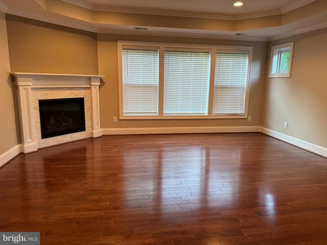 7702 TRAMMELL RD, Annandale, VA 22003