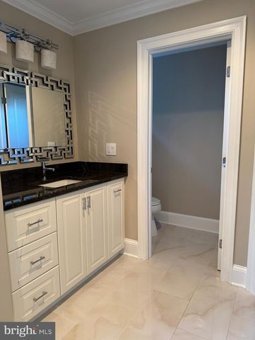 7702 TRAMMELL RD, Annandale, VA 22003