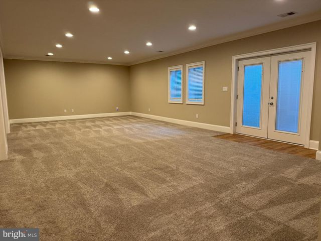 7702 TRAMMELL RD, Annandale, VA 22003