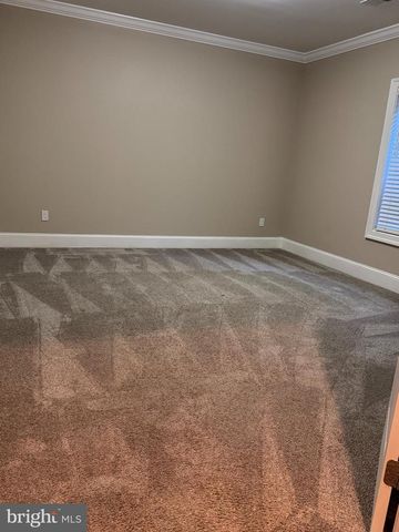 7702 TRAMMELL RD, Annandale, VA 22003