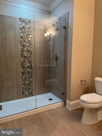 7702 TRAMMELL RD, Annandale, VA 22003