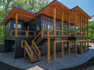 265 Park Glen Lane, Mineral Bluff, GA 30559