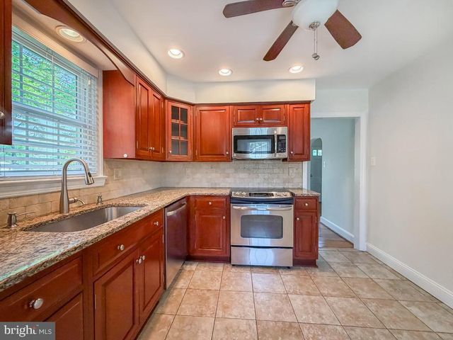 1237 PINE GROVE RD, Yardley, PA 19067