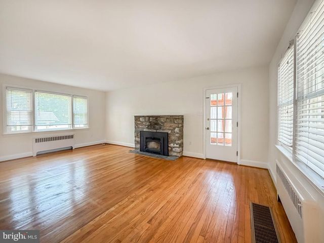 1237 PINE GROVE RD, Yardley, PA 19067