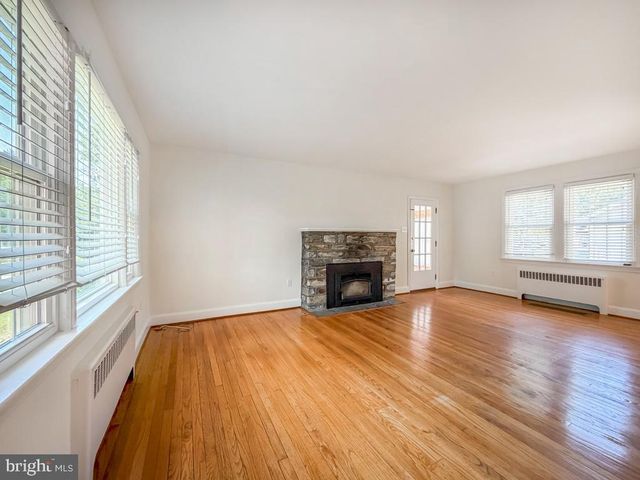 1237 PINE GROVE RD, Yardley, PA 19067