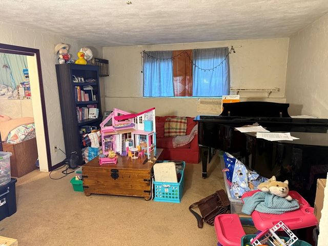 220 Swanson Rd 604, Boxborough, MA 01719