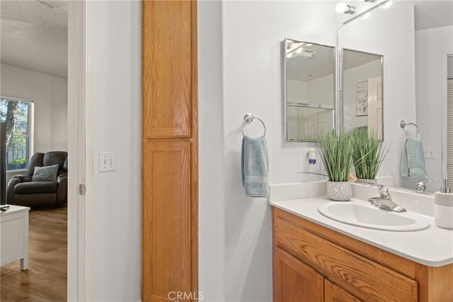 130 S Barranca 110, West Covina, CA 91791
