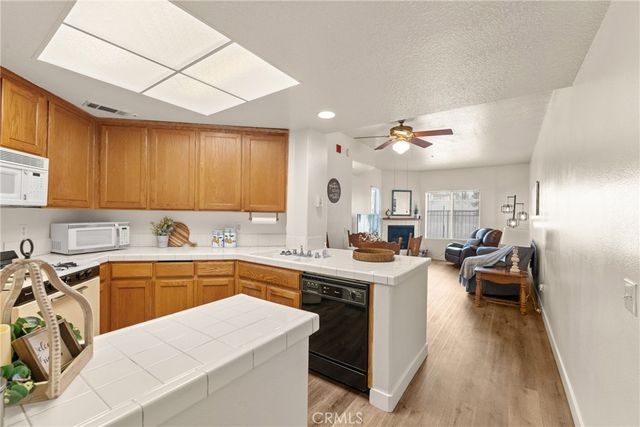 130 S Barranca 110, West Covina, CA 91791