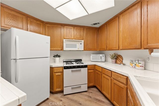 130 S Barranca 110, West Covina, CA 91791