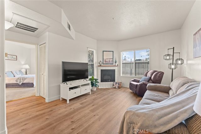 130 S Barranca 110, West Covina, CA 91791