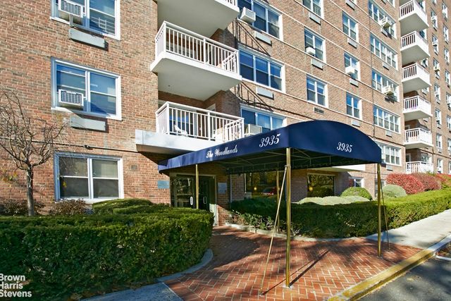 3935 BLACKSTONE Avenue # 3C, New York City, NY 10471