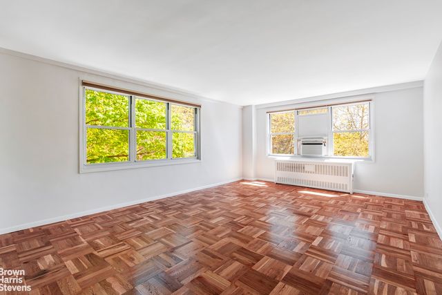 3935 BLACKSTONE Avenue # 3C, New York City, NY 10471