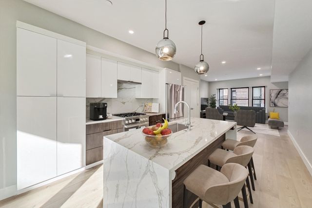 14 N Bennet St 2, Boston, MA 02113
