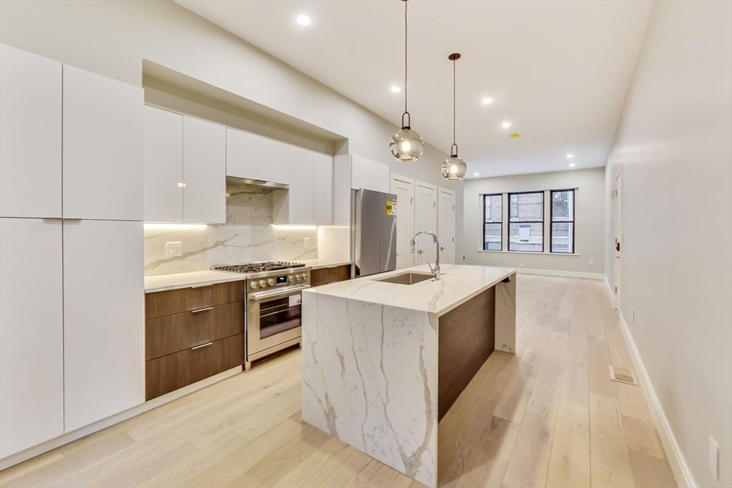 14 N Bennet St 2, Boston, MA 02113