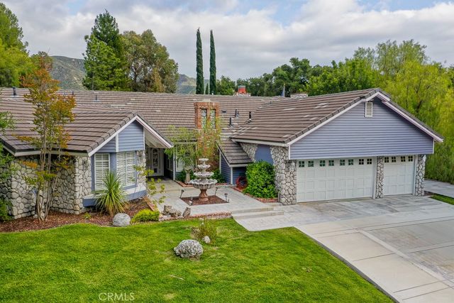 15657 Live Oak Springs Canyon, Canyon Country, CA 91387