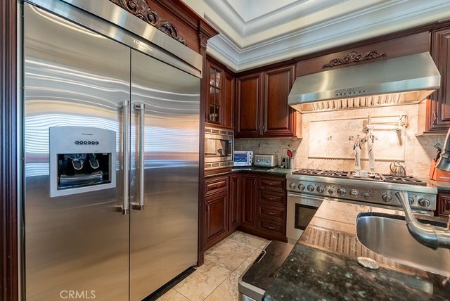 15657 Live Oak Springs Canyon, Canyon Country, CA 91387