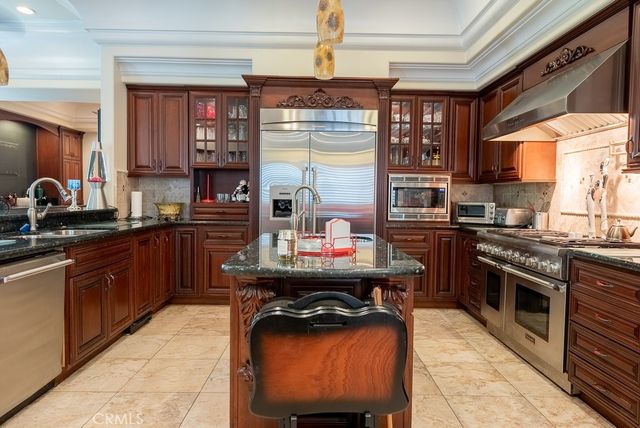 15657 Live Oak Springs Canyon, Canyon Country, CA 91387
