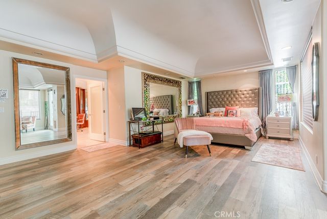 15657 Live Oak Springs Canyon, Canyon Country, CA 91387