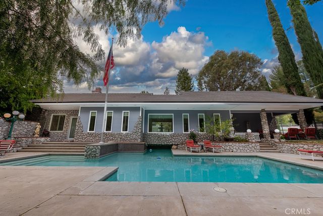 15657 Live Oak Springs Canyon, Canyon Country, CA 91387