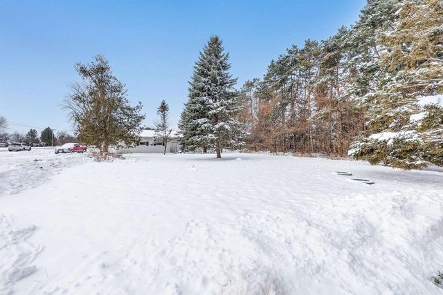 17802 CTH R, Denmark, WI 54208