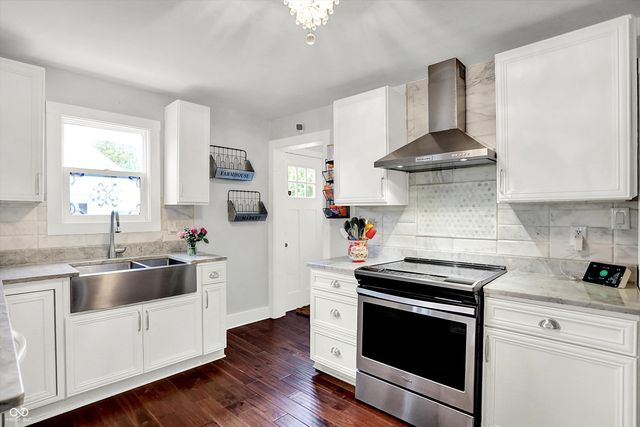 301 N 17th Avenue, Beech Grove, IN 46107