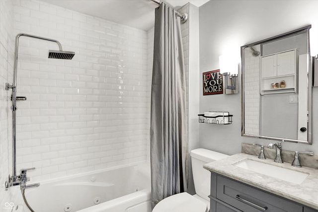 301 N 17th Avenue, Beech Grove, IN 46107