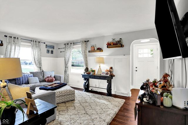 301 N 17th Avenue, Beech Grove, IN 46107
