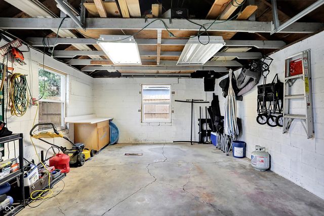 301 N 17th Avenue, Beech Grove, IN 46107
