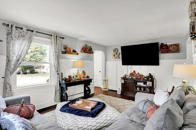 301 N 17th Avenue, Beech Grove, IN 46107